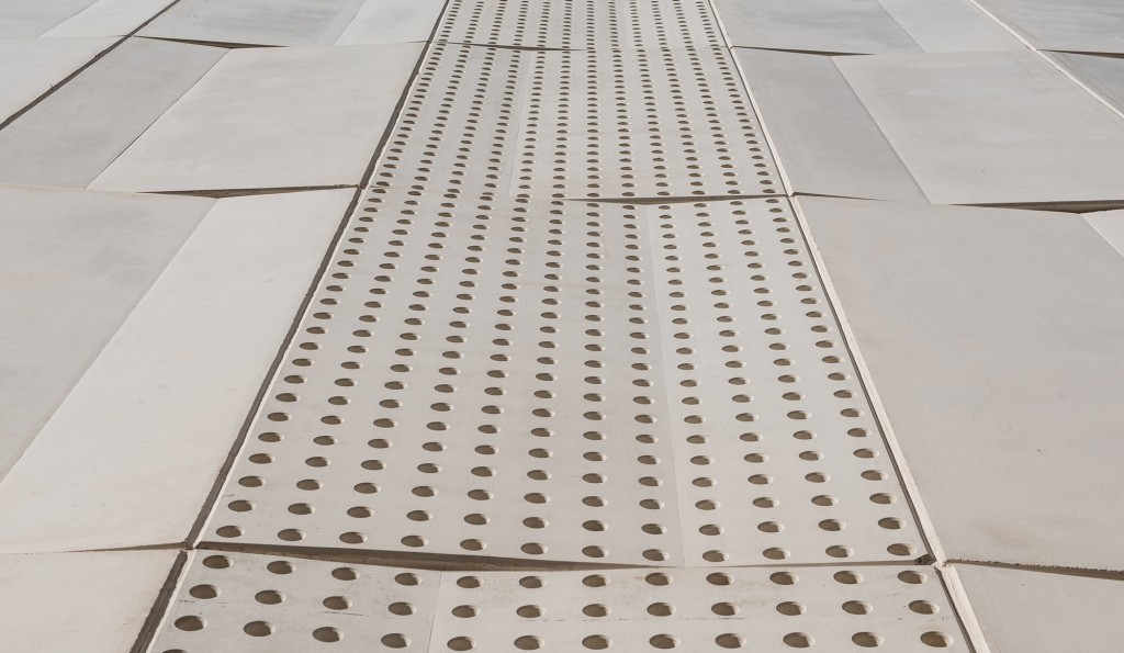 provincial-historical-archive-mallorca-hand-architecture-sergio-de-miguel