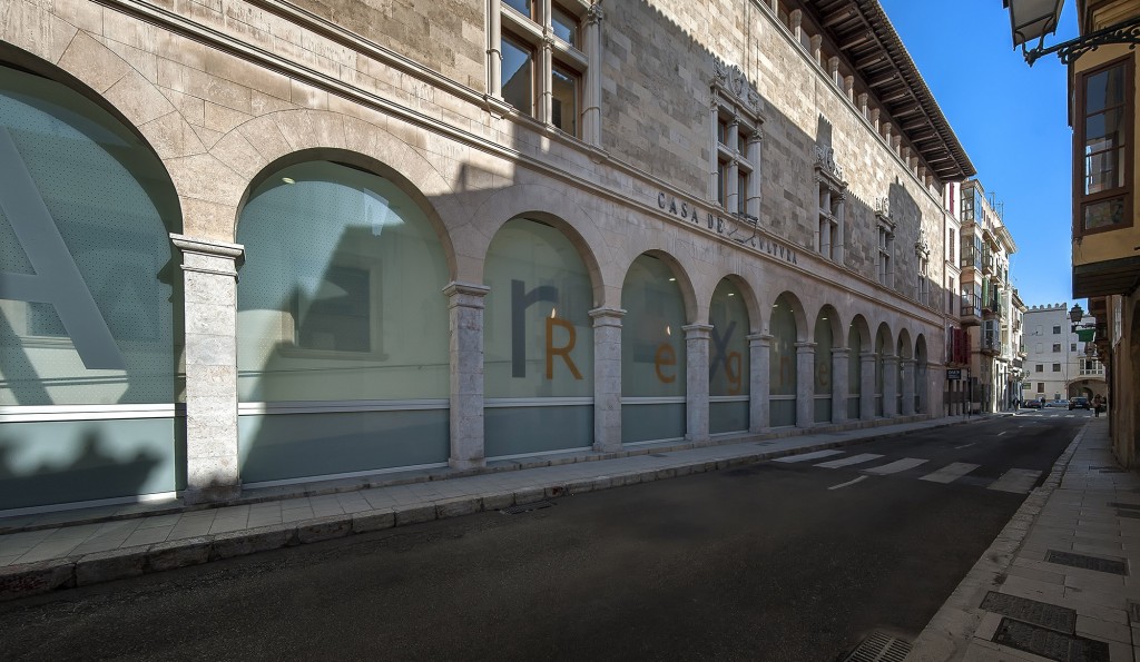 provincial-historical-archive-mallorca-hand-architecture-sergio-de-miguel