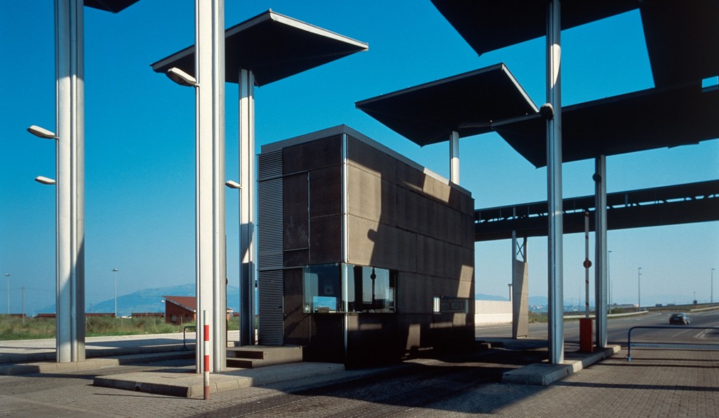 raos-harbour-hand-architecture-sergio-de-miguel
