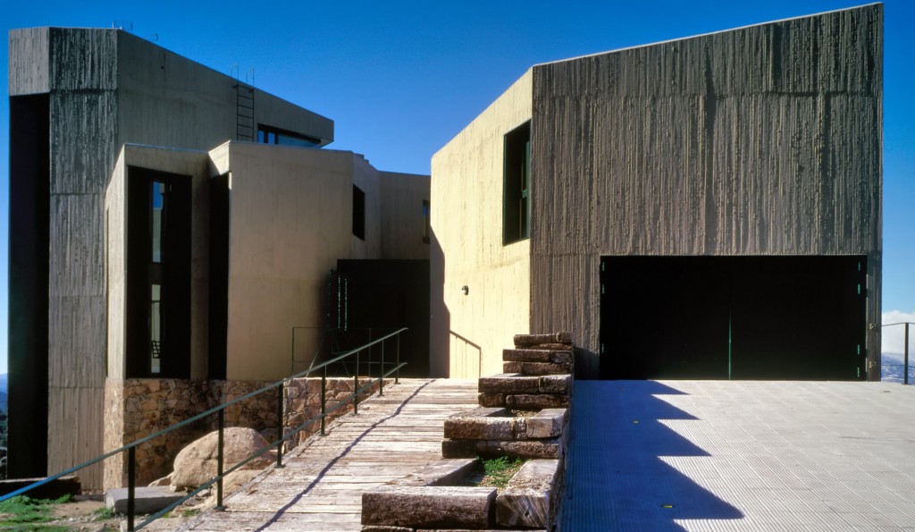 hand-architecture-sergio-de-miguel